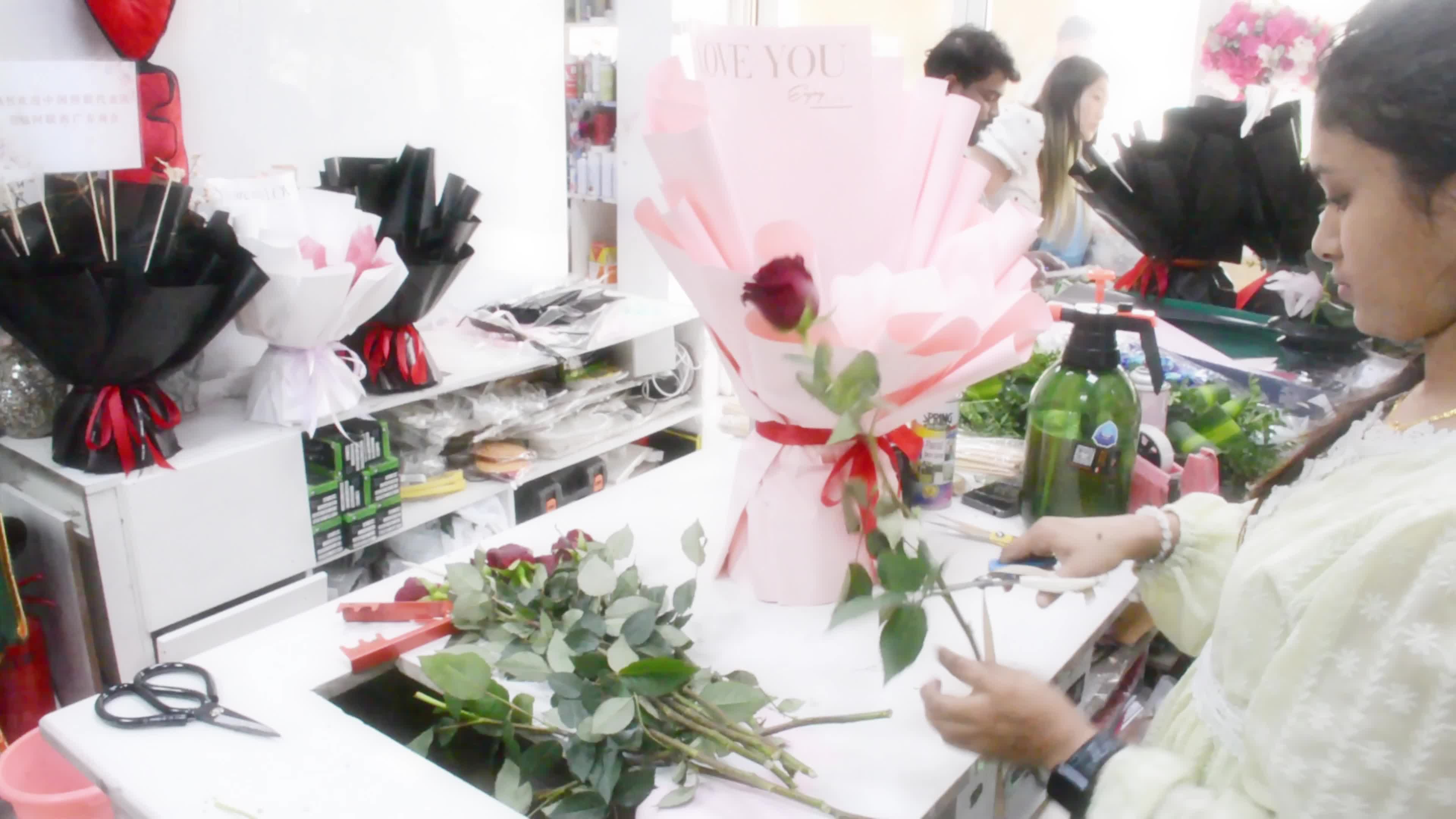 @flowergiftcenterdubai