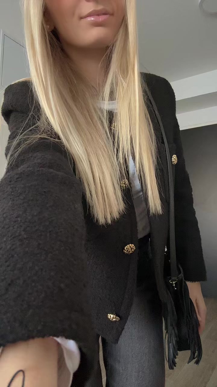 @Juliee