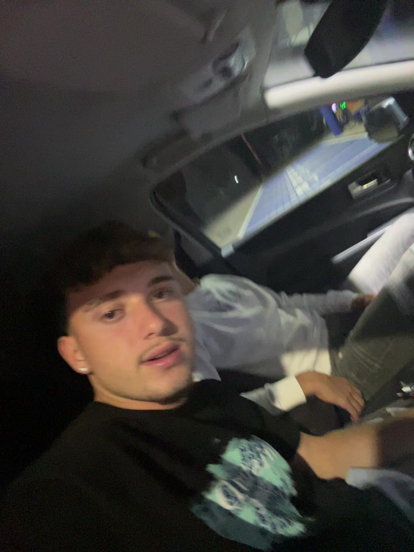 @Adr01an