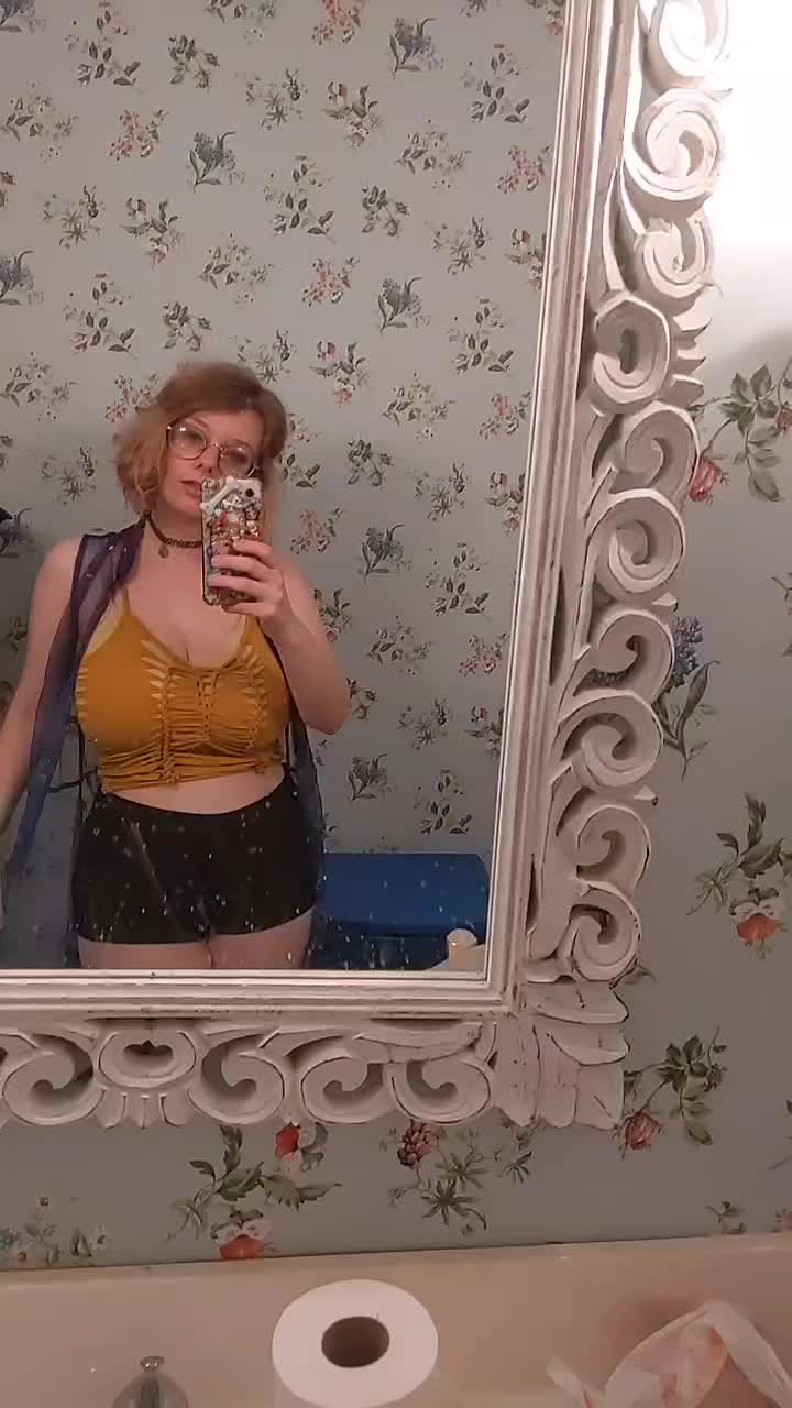 @rozaofthered