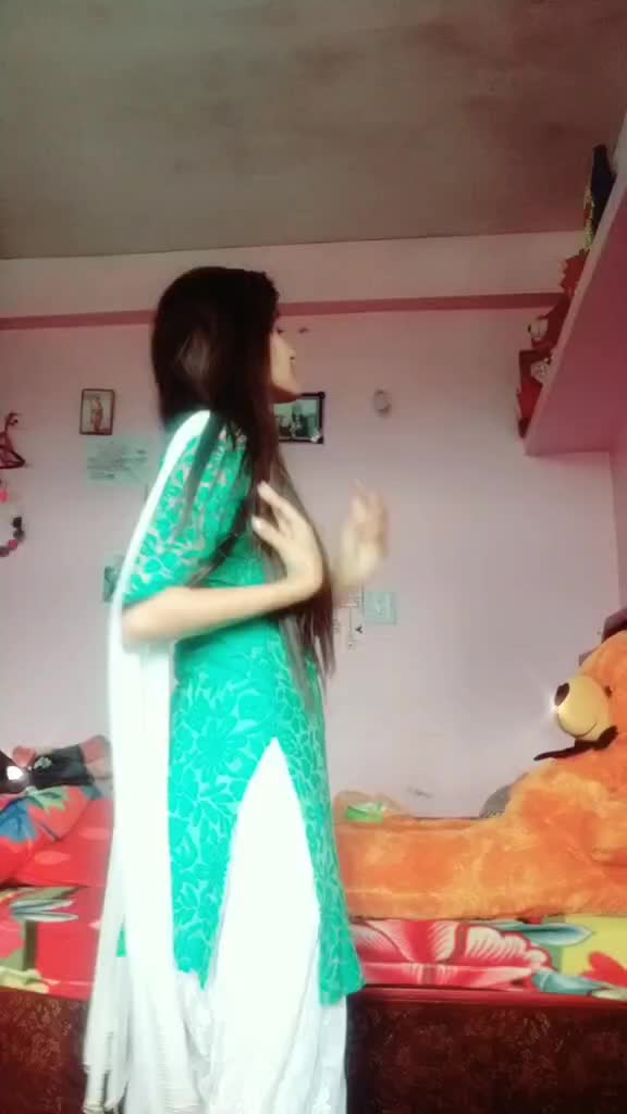 @Divya Thakur(DiVu)