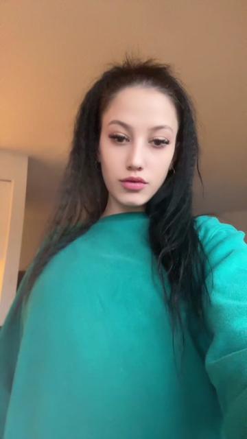 @Destinee ❯❯❯❯❯