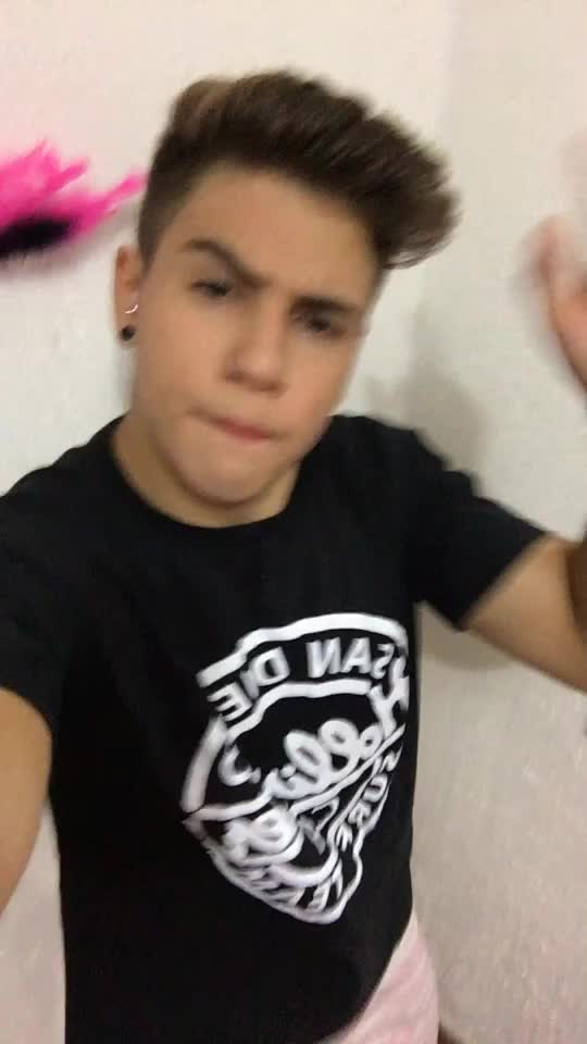 @valdezn_😝