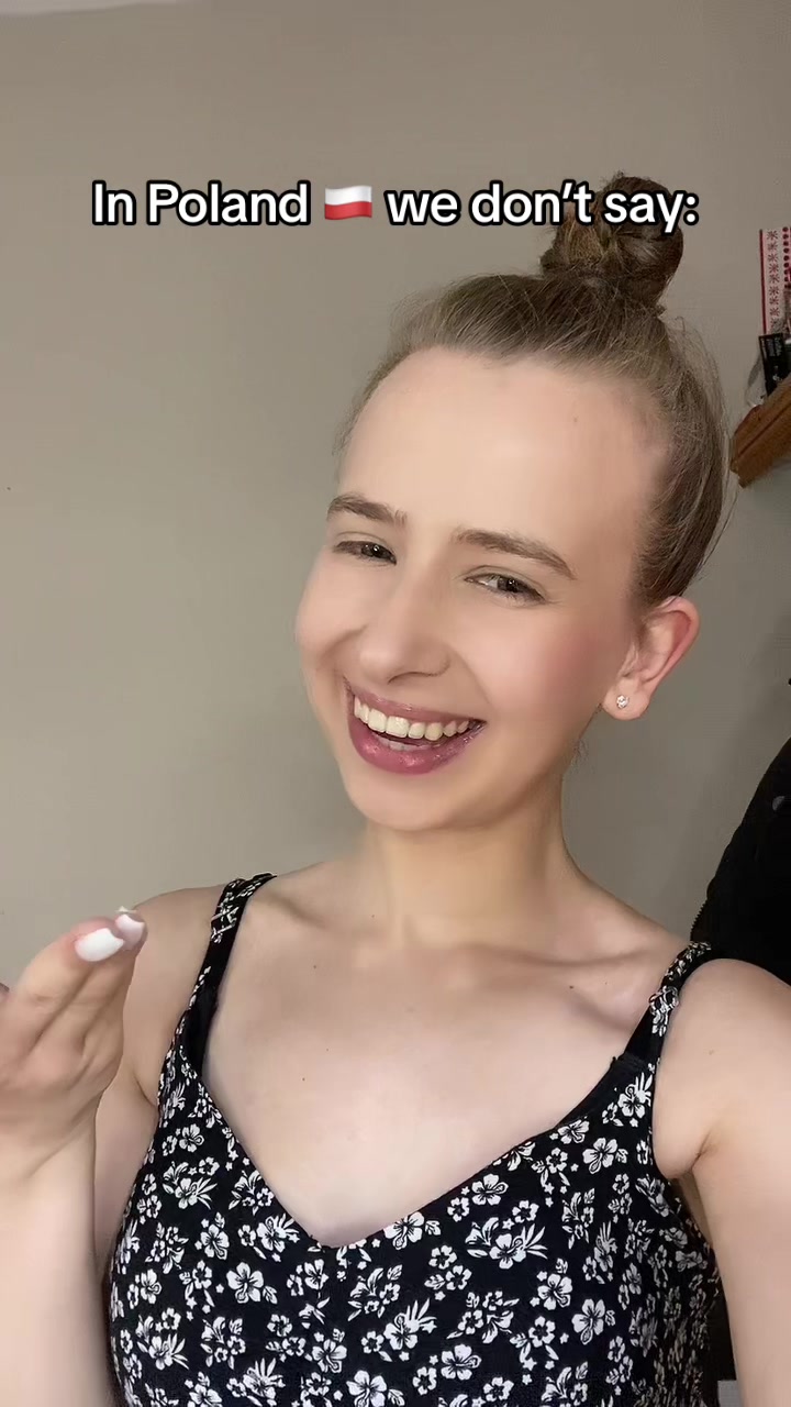 @zuzanova_