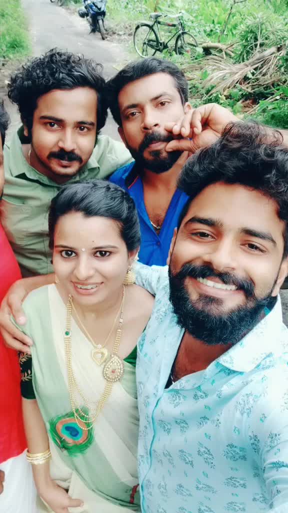 @Vichuz Vijay