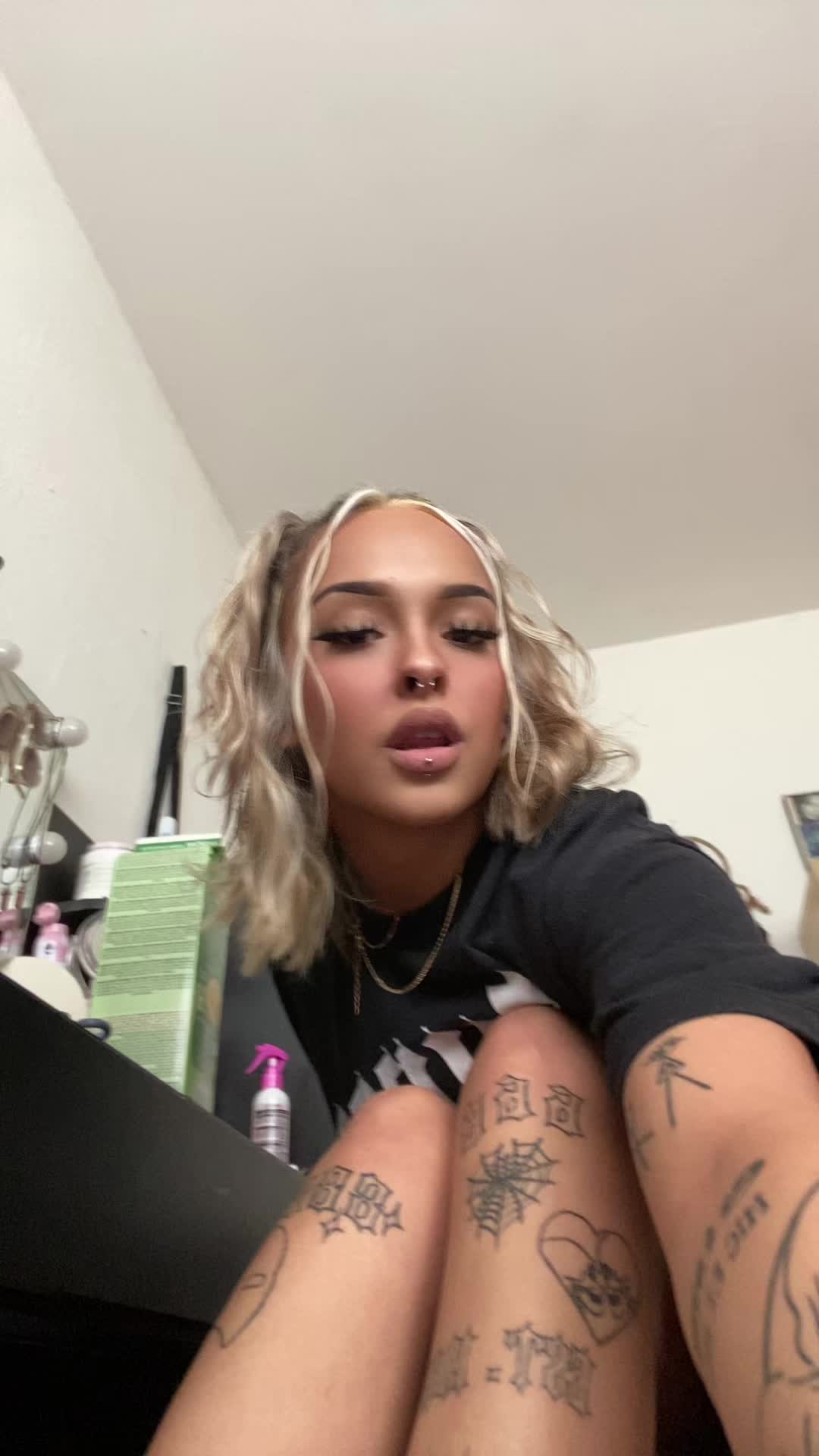 @noonebutlea