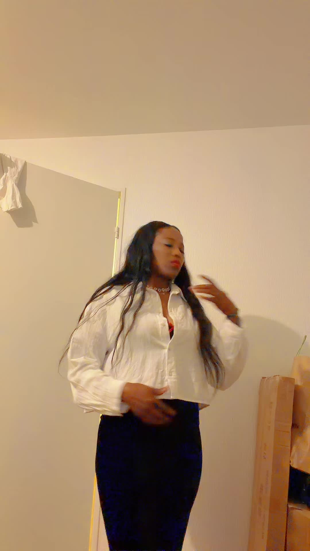 @belleknell