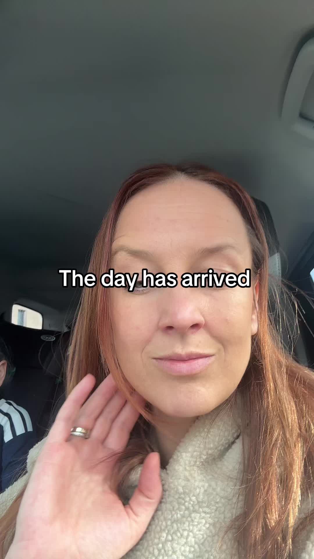 @Lyndsay Travers🏴