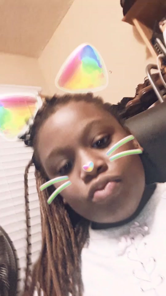 @Niya08
