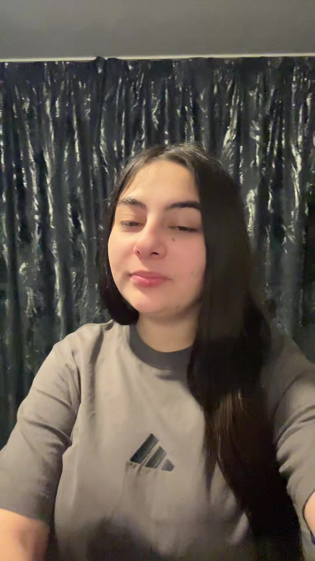 @𝑨𝒏𝒖𝒕̗𝒂💤