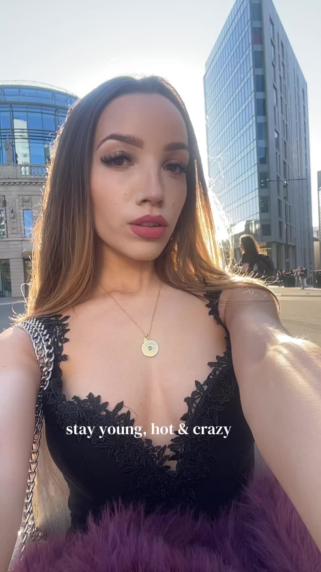 @babesnotdelulu