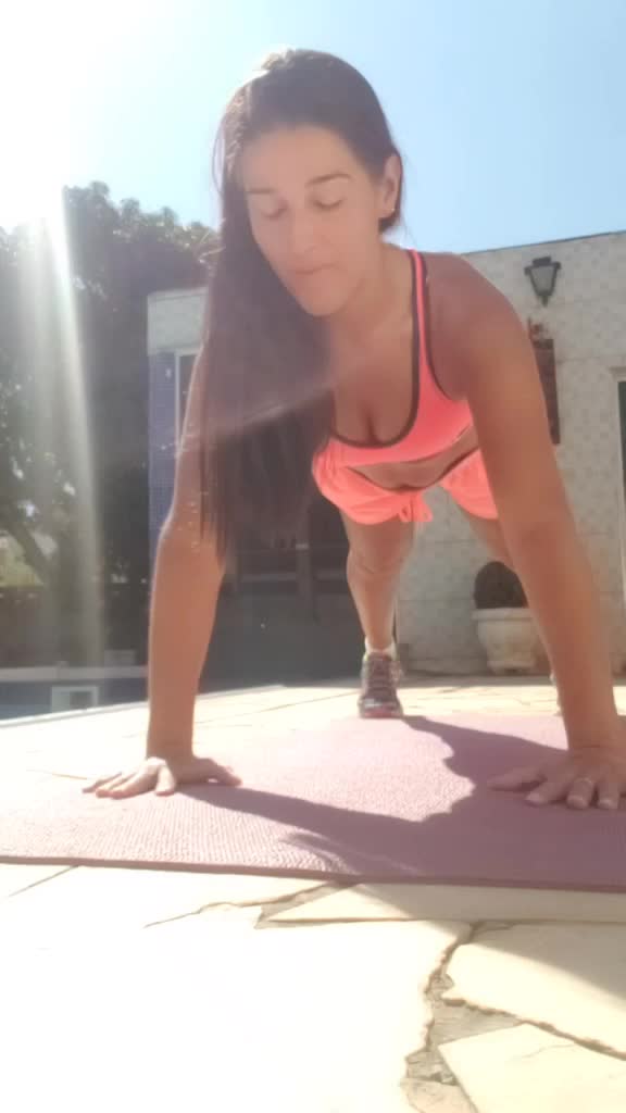 @J&eacute;ssika Kovatch