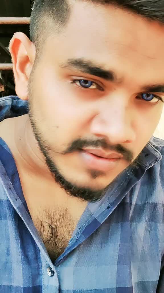 @RAJA KODURU♥️🖤😎