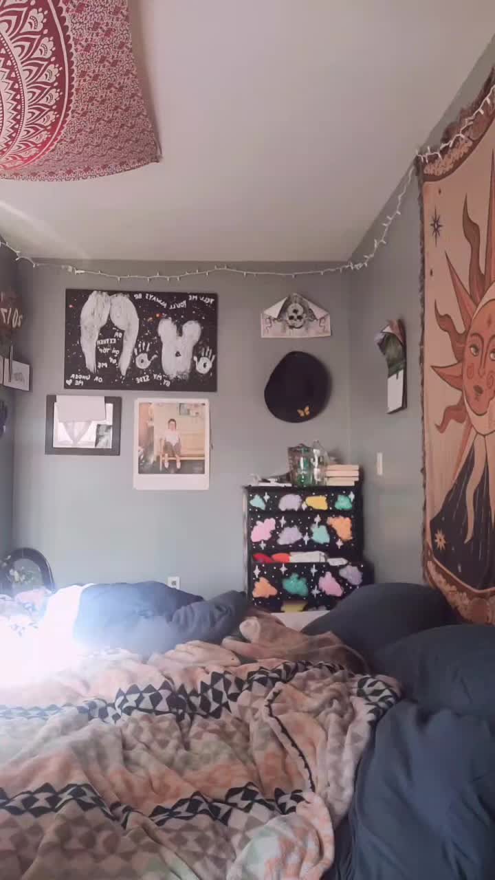 @Marzw1998👽💜