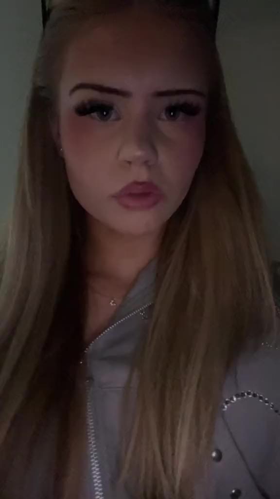@𝓐𝓵𝓿𝓪 𝓼𝓪𝓵𝓸𝓶𝓮