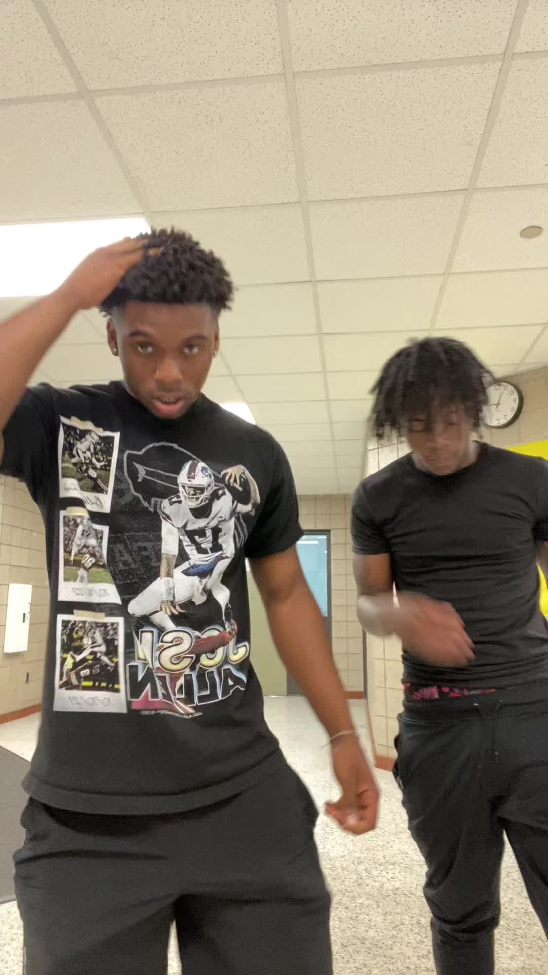 @J5🚶🏽♂️