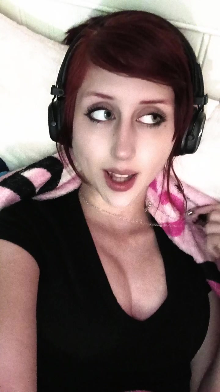 @Buggabae🧟&zwj;♀️