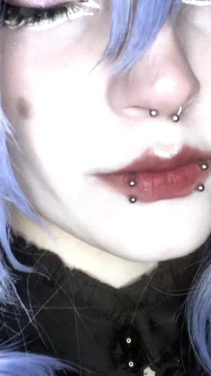 @Den 👹 he/him