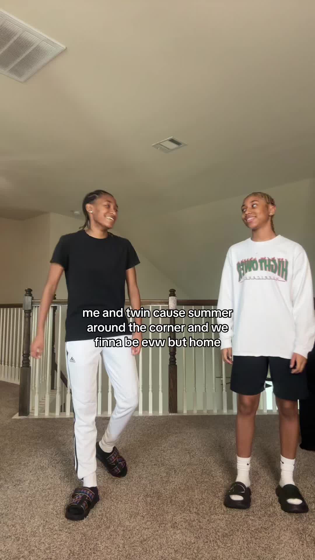 @Meera&Nera🖤
