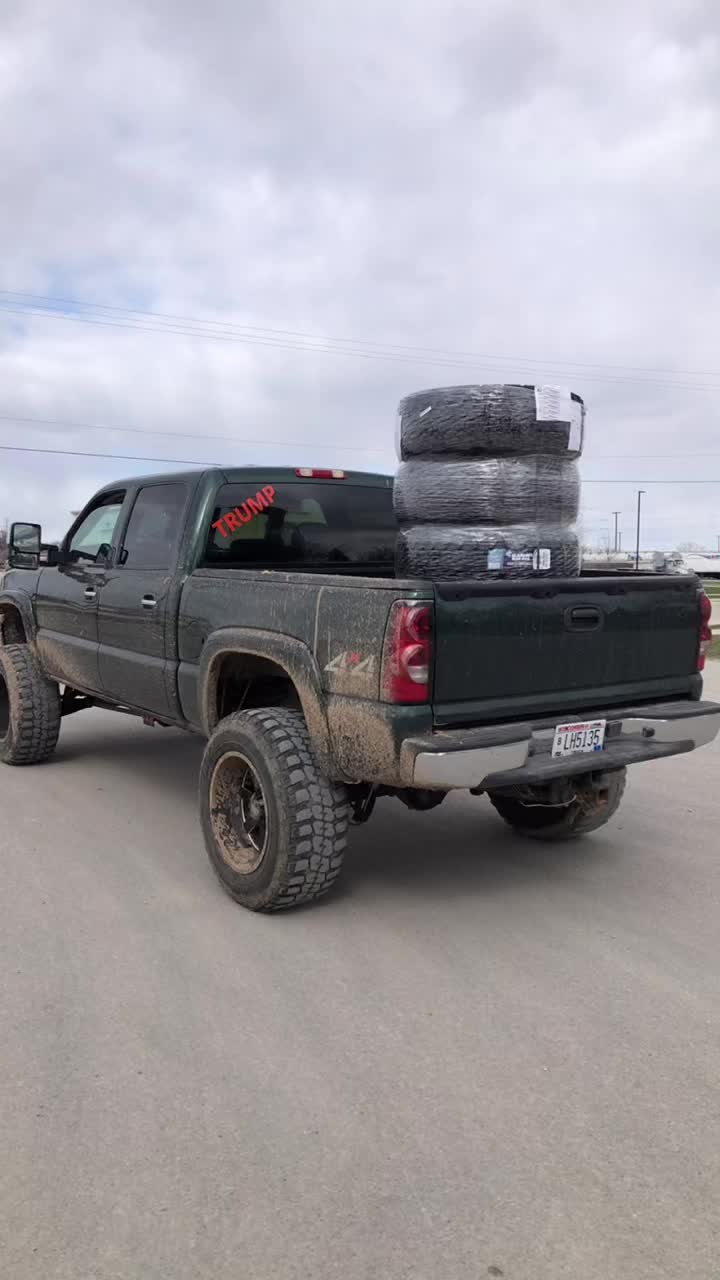 @country_boy_kicks