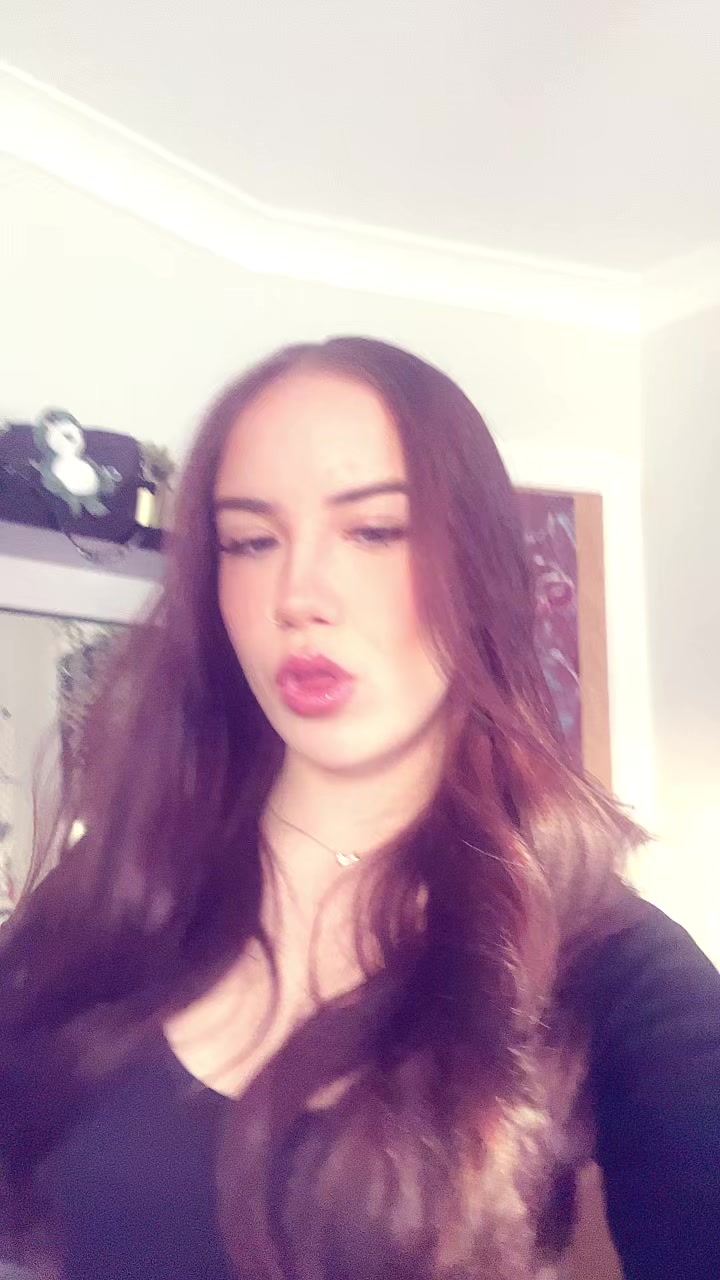 @isabelleburton18