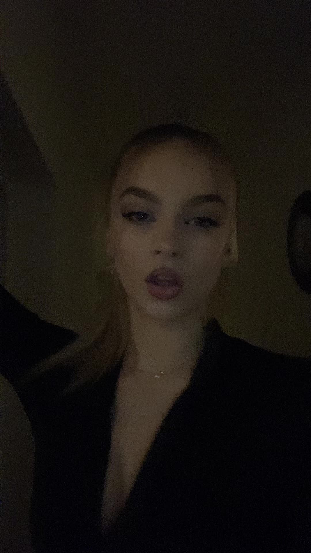 @wxyziaiaj