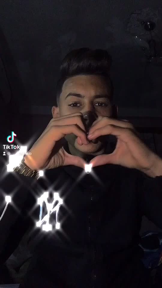 @🥵ርᏂᏗᏦᎥᏰ✯🥵❤️16❤️💚☄️