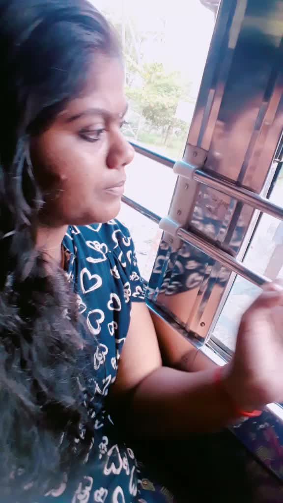 @Nivi💚
