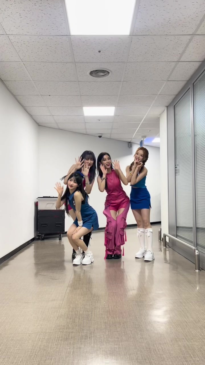 @loonatheworld