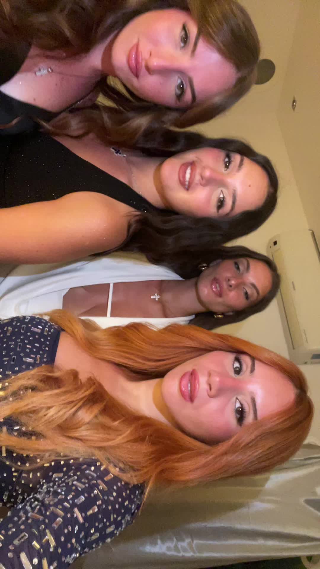 @✨