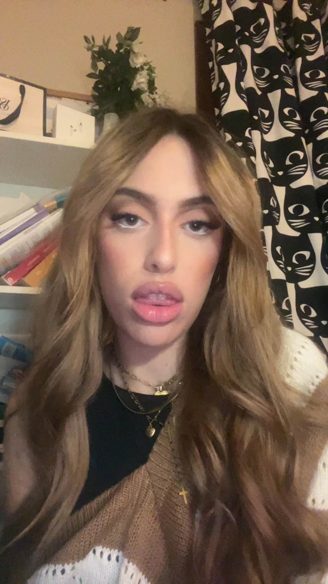 @c;