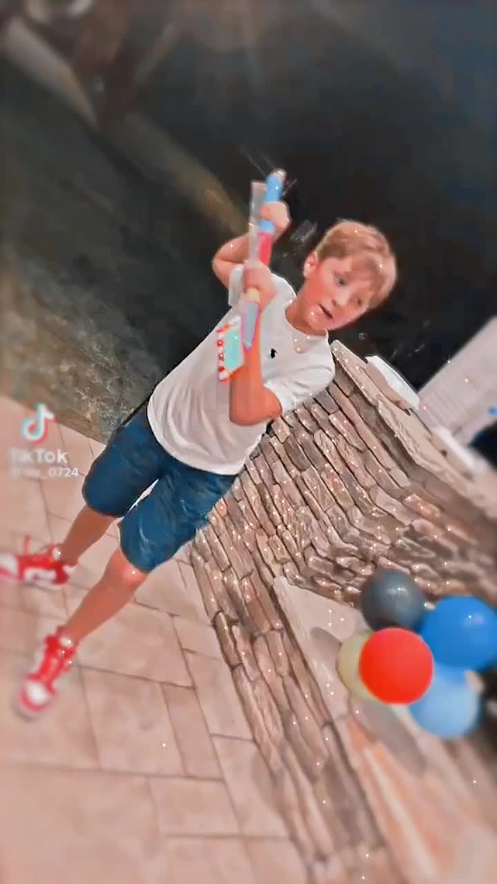 @- a s h -