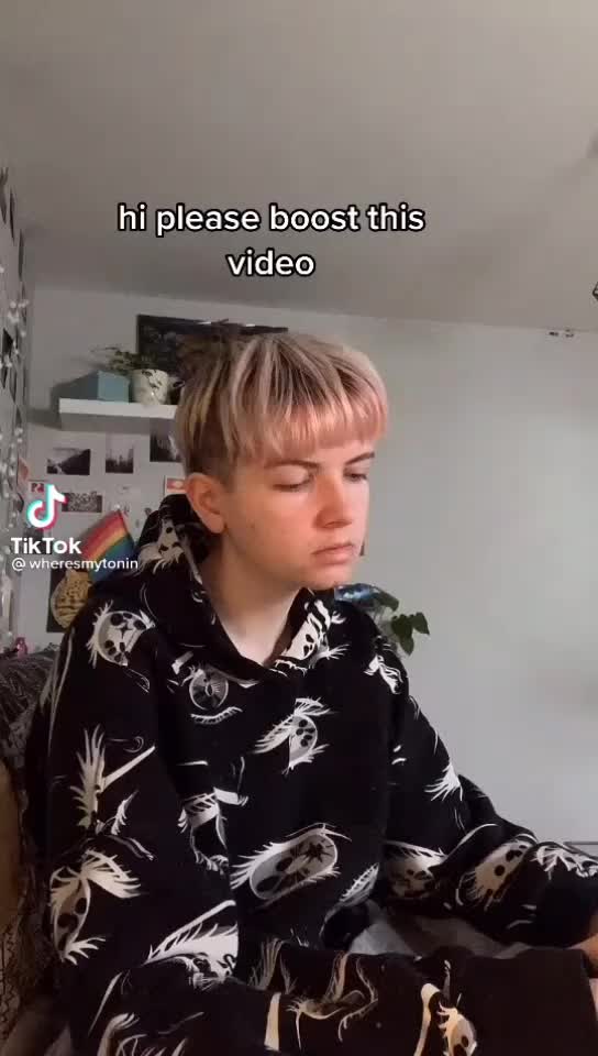 @<(oo)>