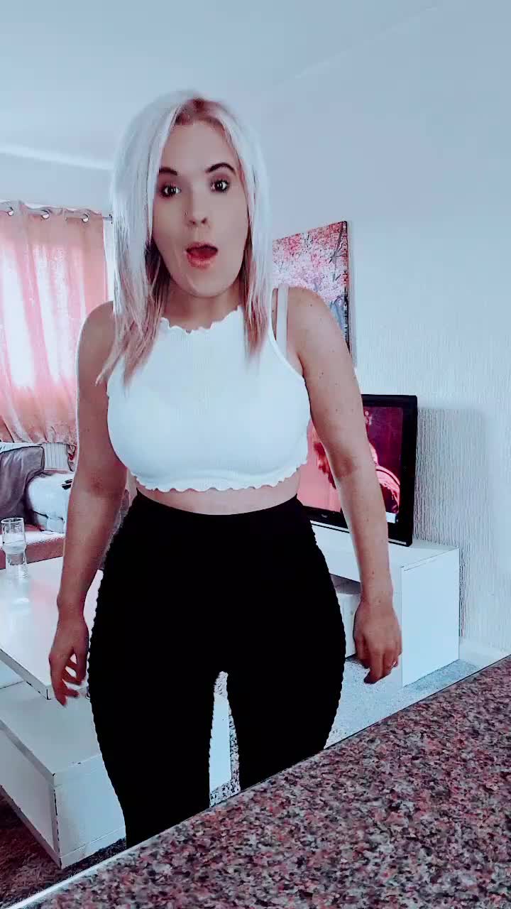 @kylalouise02