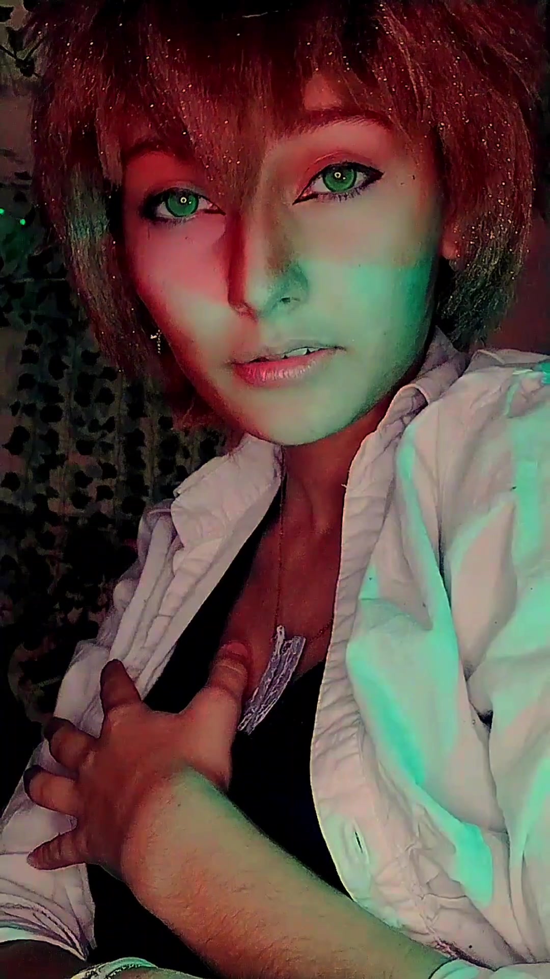 @°•★{<3 }★•°