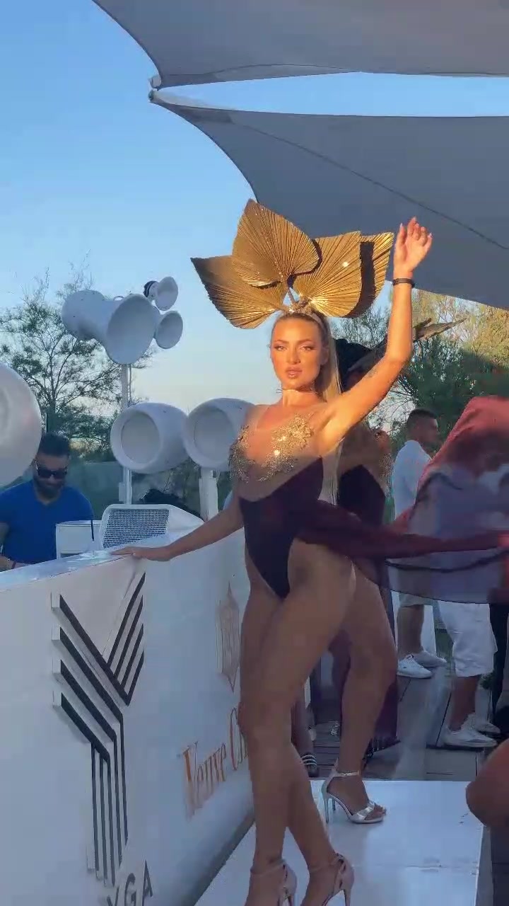 @Simona