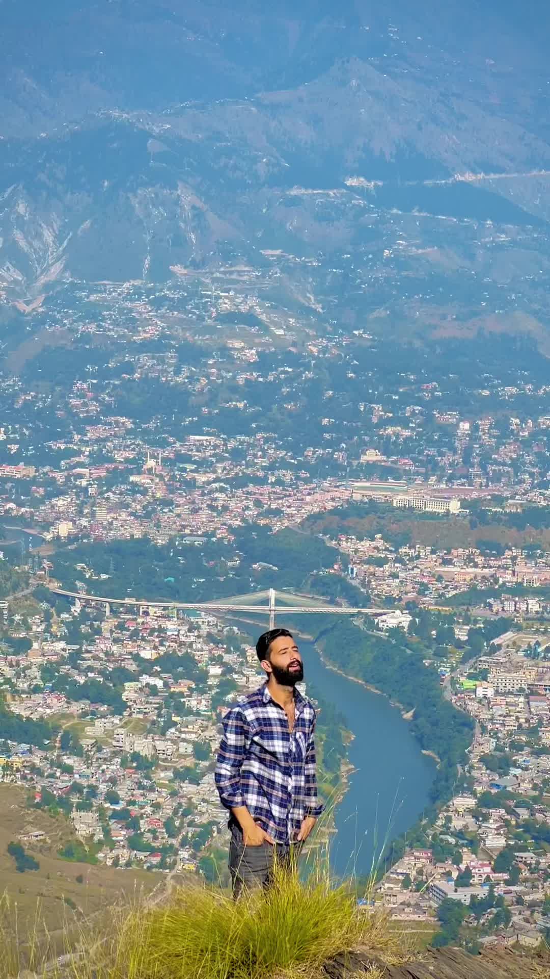 @Aamir Kashmiri 🍁