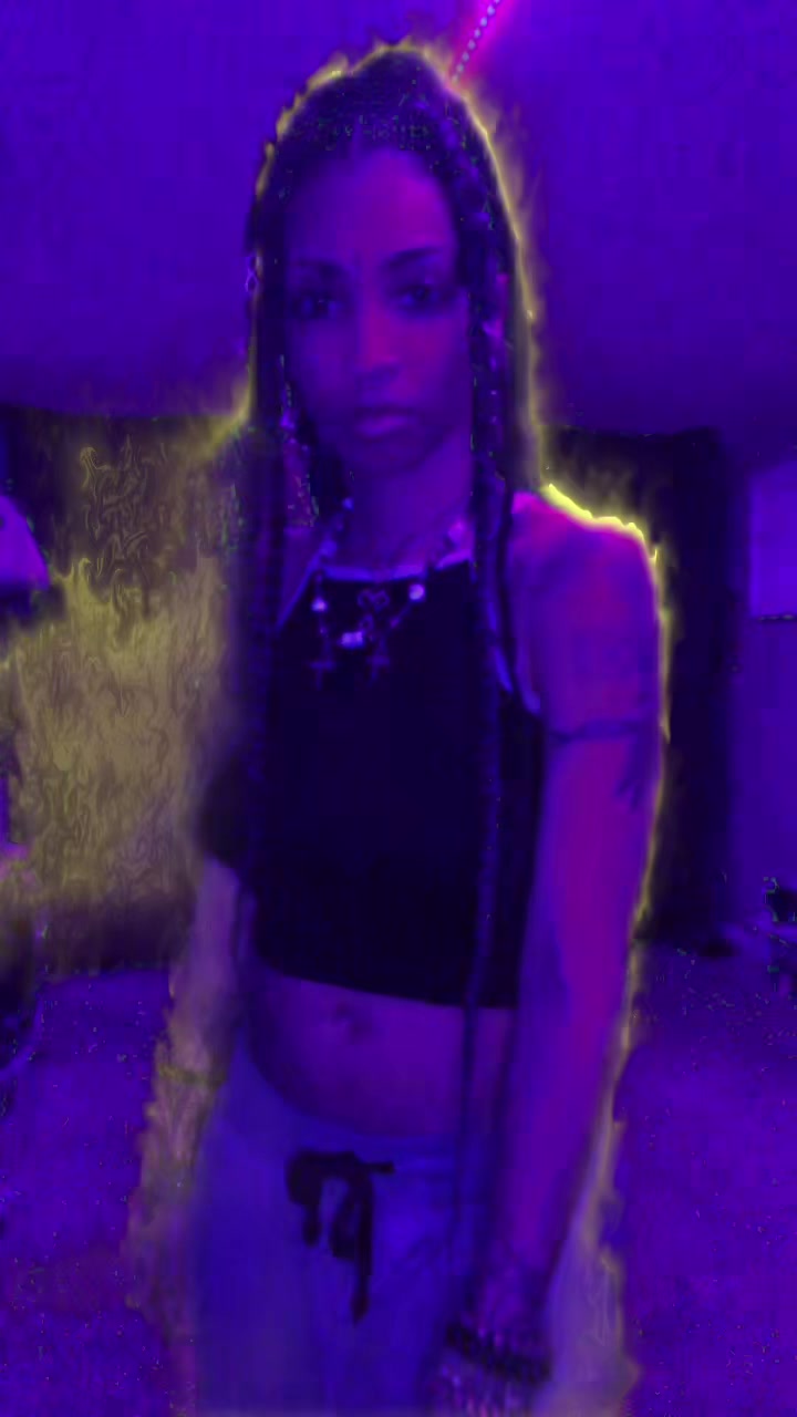 @Adriana Milan
