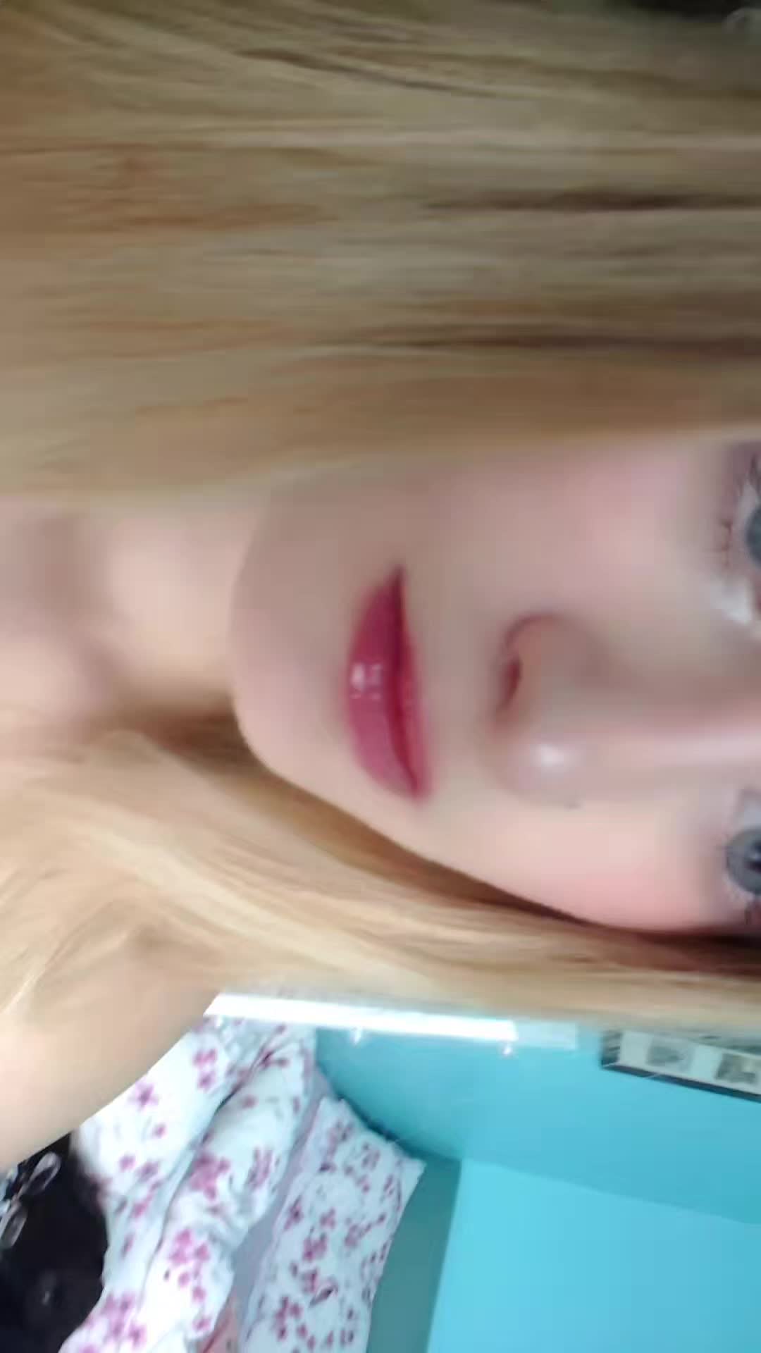 @<3