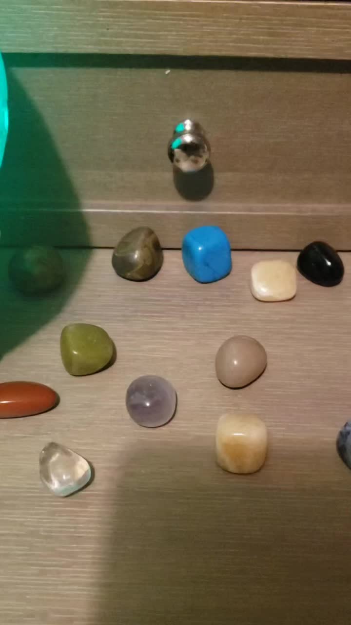 @Butterflymoontarot888