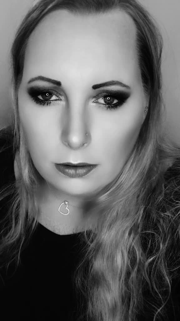 @🖤_Nicole_🖤