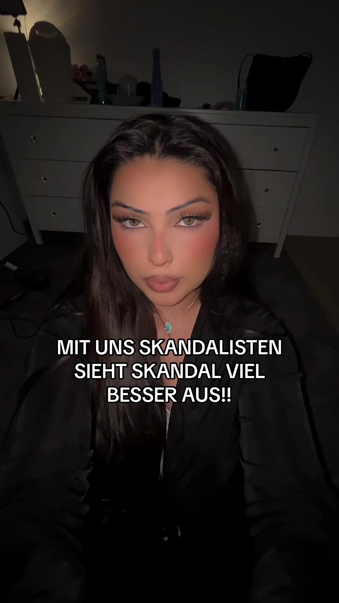 @𝓮