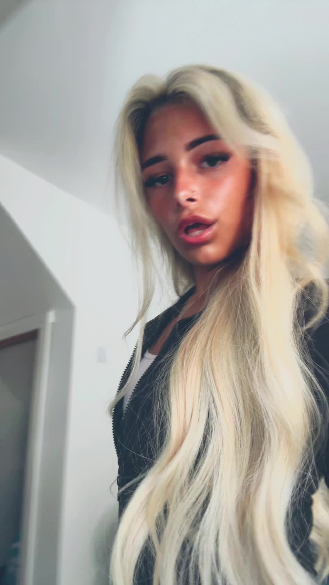 @🤍