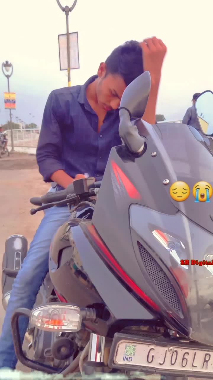 @Aksh Mali861120