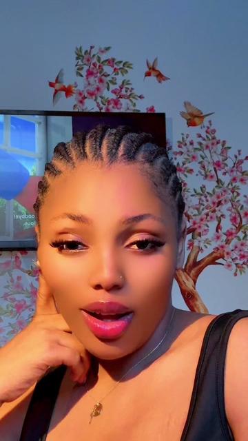 @IYZ QUEEN 💍🦋❤️🩷
