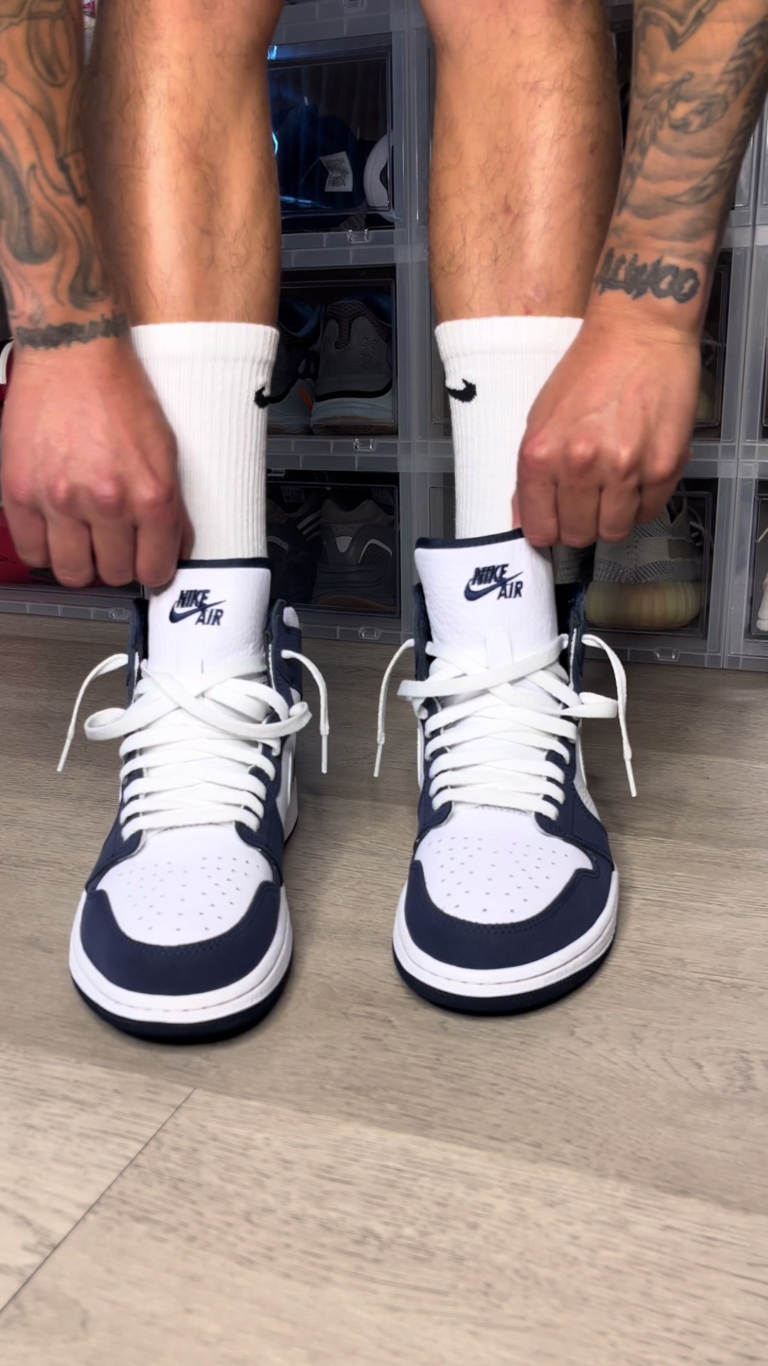 @MrSneakerWall