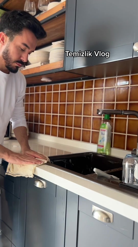 @&Ouml;nder