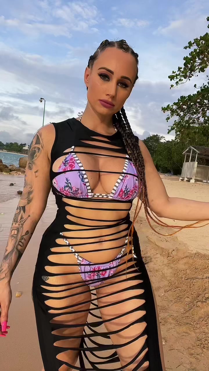 @Moneybirdette