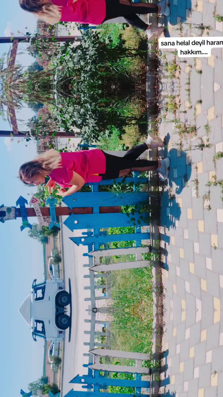 @Esra Erbaş