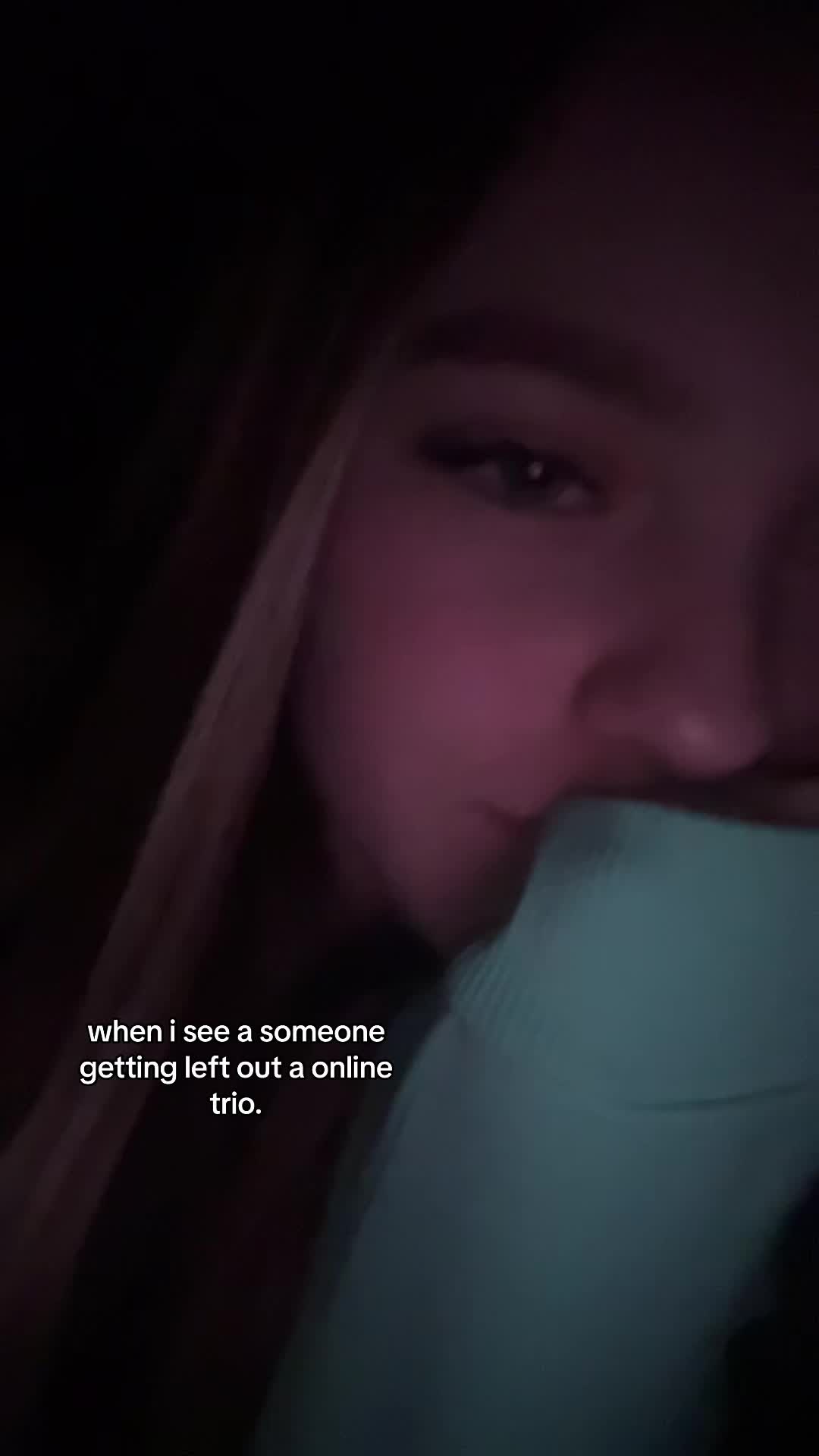 @ꨄ.